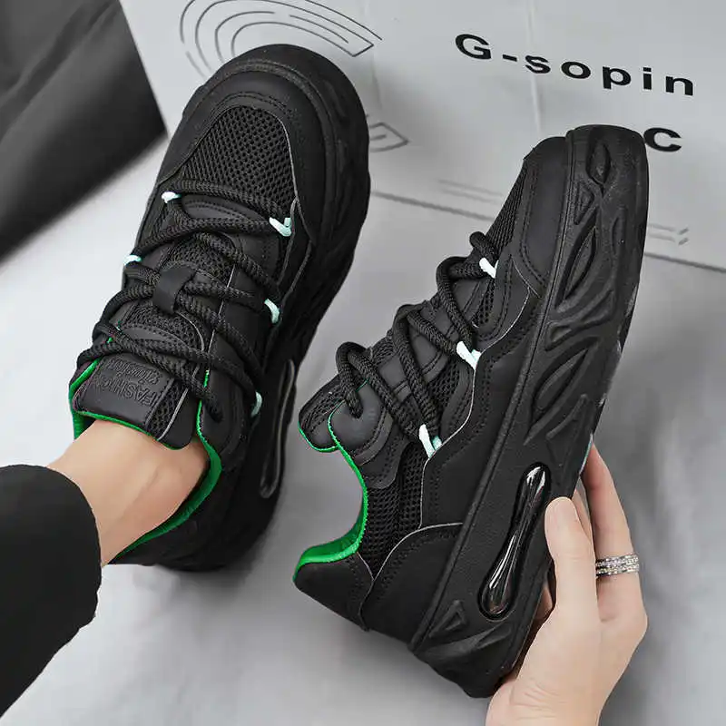 Black Does Not Slip Man's Snea - Outdoor Sport Brand recensione e prezzo